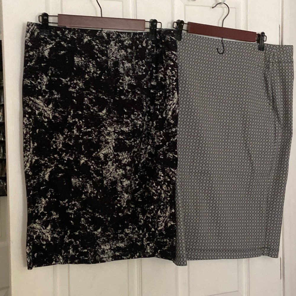 2 Women’s Faded Glory and Soho  Pencil skirts